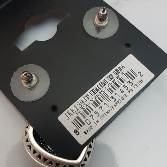 Vintage Heart Drop Earrings - Picture 4 of 4